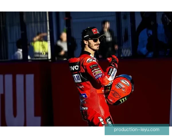 MotoGP赛季激战正酣 多位车手争夺年度总冠军席位 MotoGP赛季激战正酣 多位车手争夺年度总冠军席位