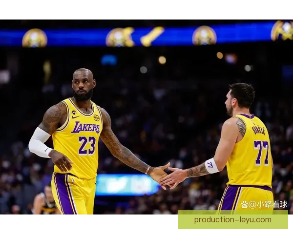 湖人险胜掘金詹姆斯再现高光时刻带队取胜 湖人险胜掘金詹姆斯再现高光时刻带队取胜
